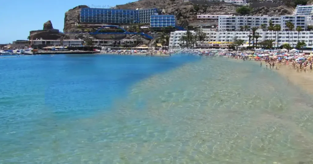 Beaches in Puerto Rico, Gran Canaria. Calm waters.